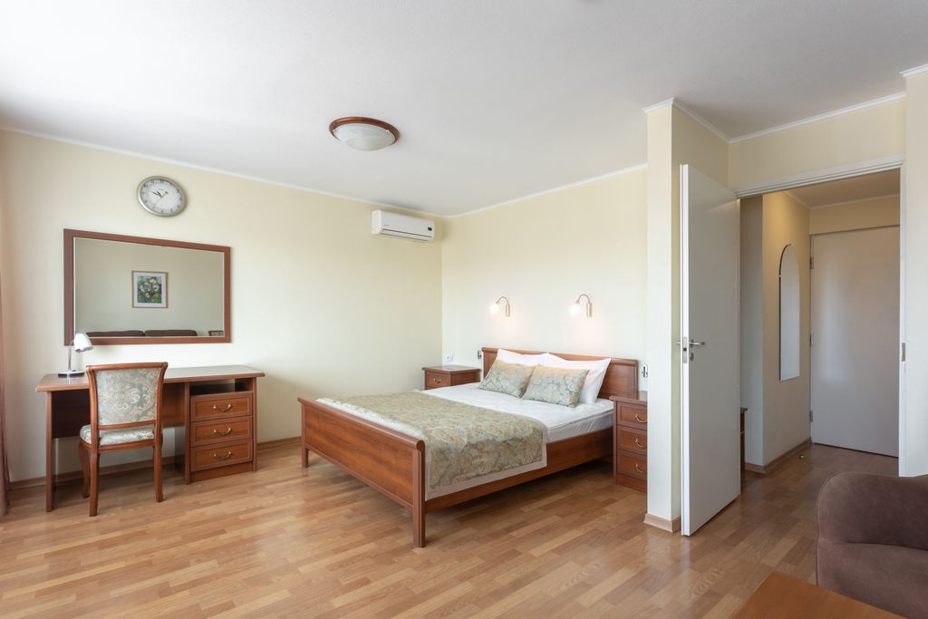 Двухместный номер с 1 кроватью Джуниор Сюит с видом на город