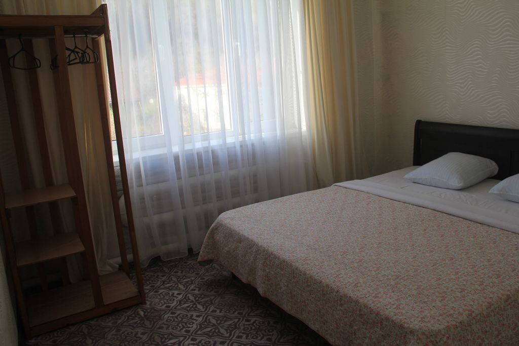 Двухместный номер с 1 кроватью эконом с видом на горы