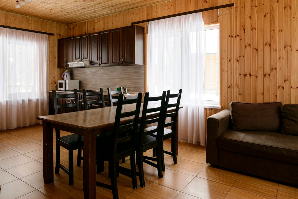 Дом шестиместный коттедж