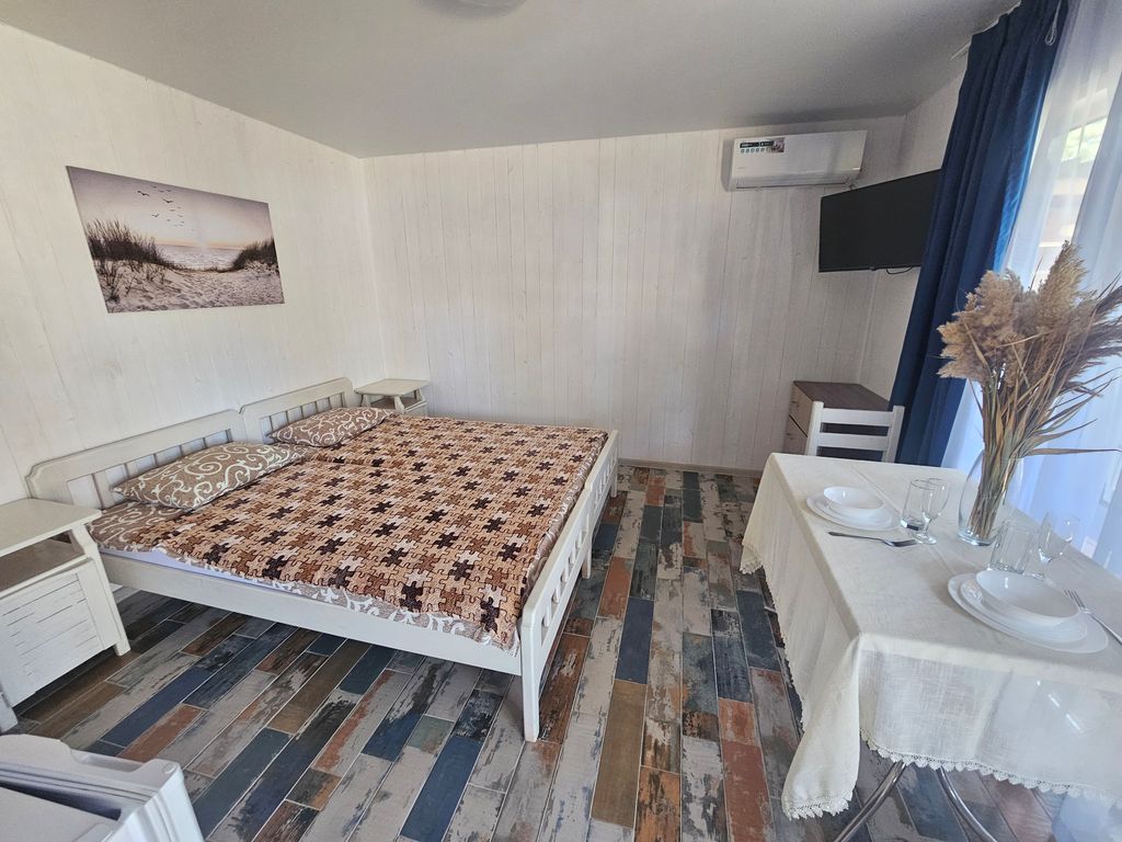 Дом мини с террасой