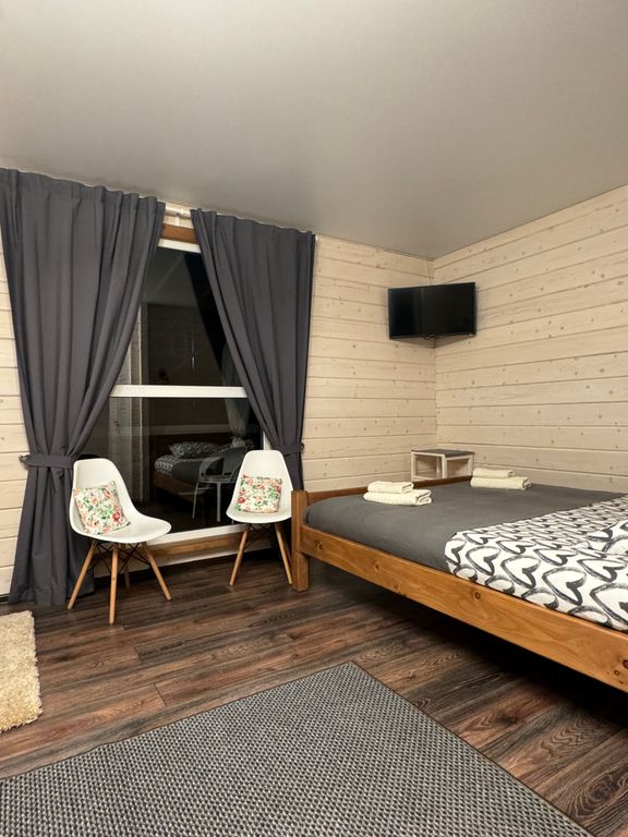 Семейный номер улучшенный с видом на лес