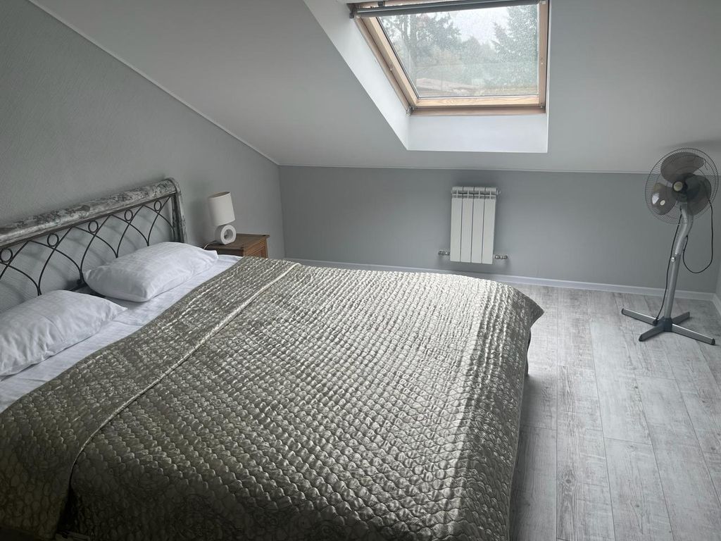 Трёхместный номер двухкомнатный мансардный