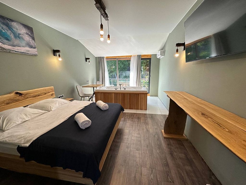 Двухместный номер с 1 кроватью №8 с джакузи