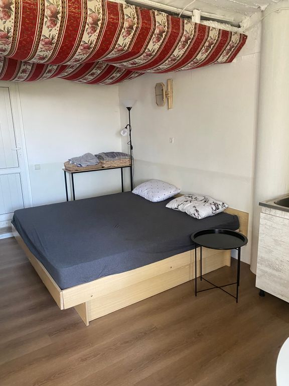 Двухместный номер с 1 кроватью со своим санузлом и отдельным входом