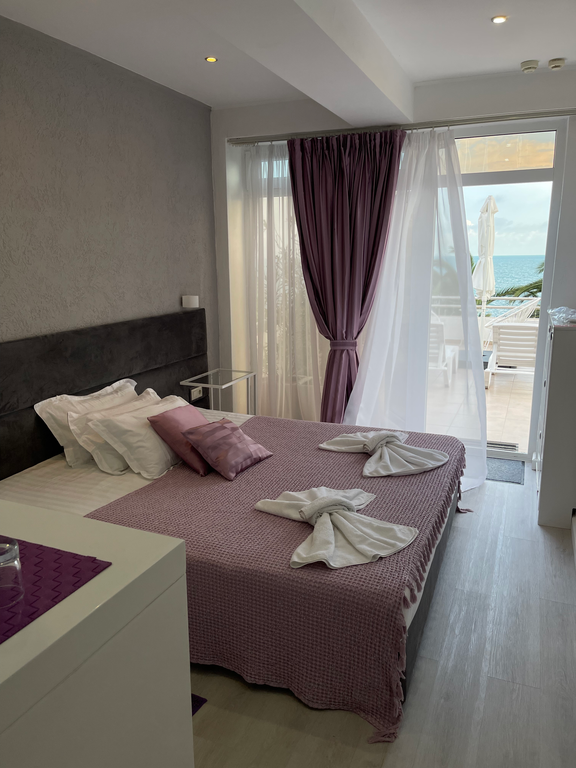 Двухместный номер с 1 кроватью улучшенный с видом на море