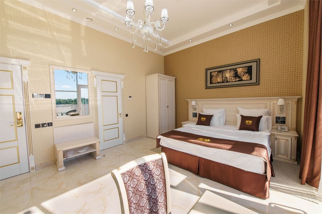 Двухместный номер с 1 кроватью с видом на причал и Волгу (с балконом)