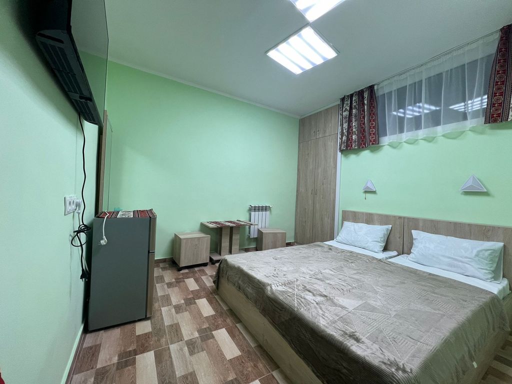 Двухместный с 1 кроватью (общая ванная комната)