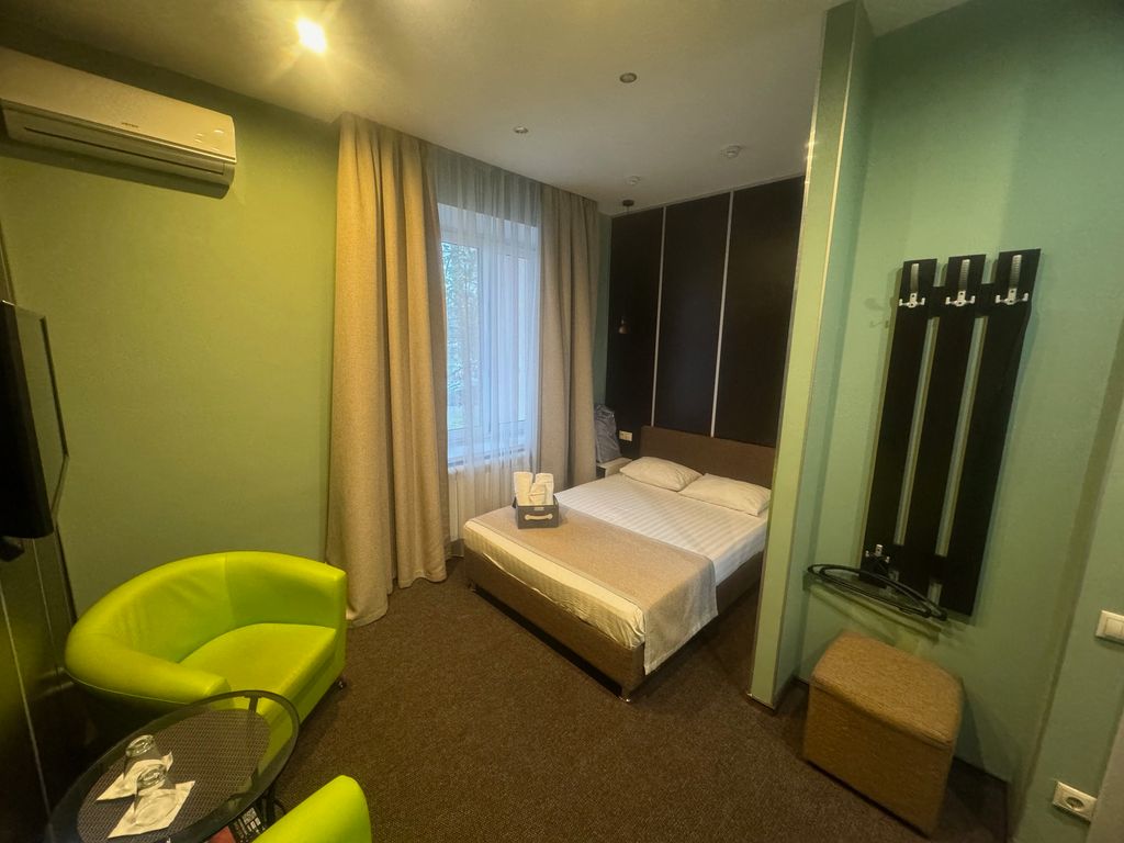 Двухместный номер с 1 кроватью полулюкс Флирт