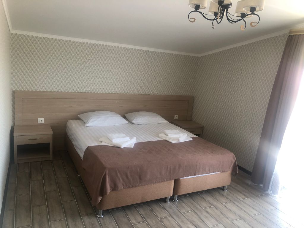 Семейный номер люкс с видом на горы