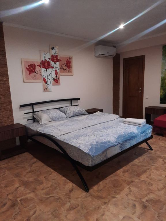 Апартаменты домик с кухней