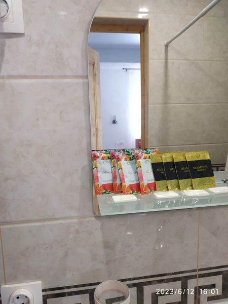 набор одноразовых туалетных принадлежностей(шампунь, мыло, гель для душа)