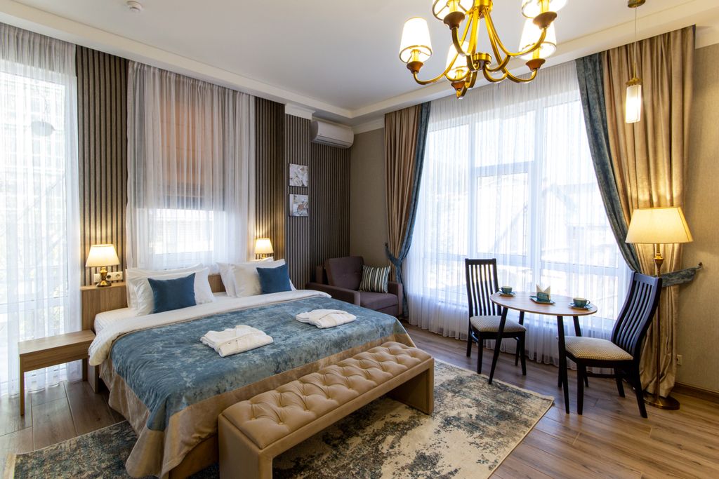 Трёхместный номер стандарт апартамент с дополнительным местом