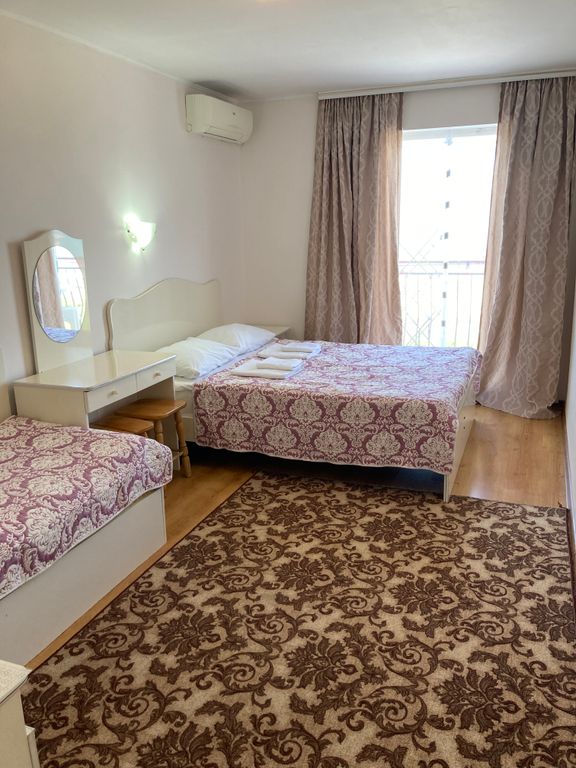 Трёхместный номер стандарт с видом на море