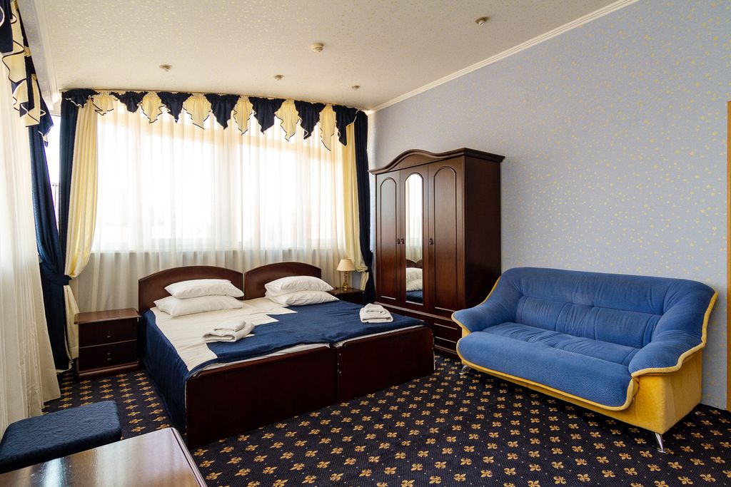 Четырёхместный номер люкс