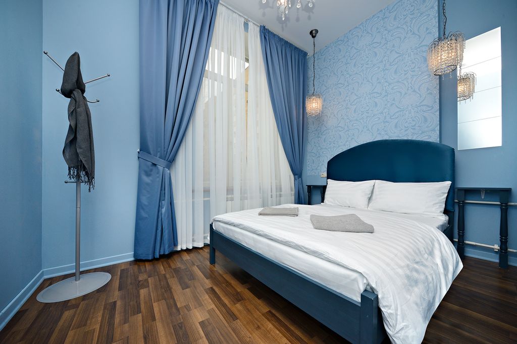 Двухместный номер с 1 кроватью стандарт с большой кроватью