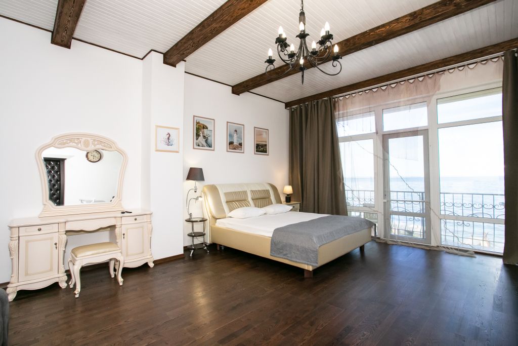 Апартаменты LE MAR 5 двухэтажные апартаменты в 5 метрах море с террасой