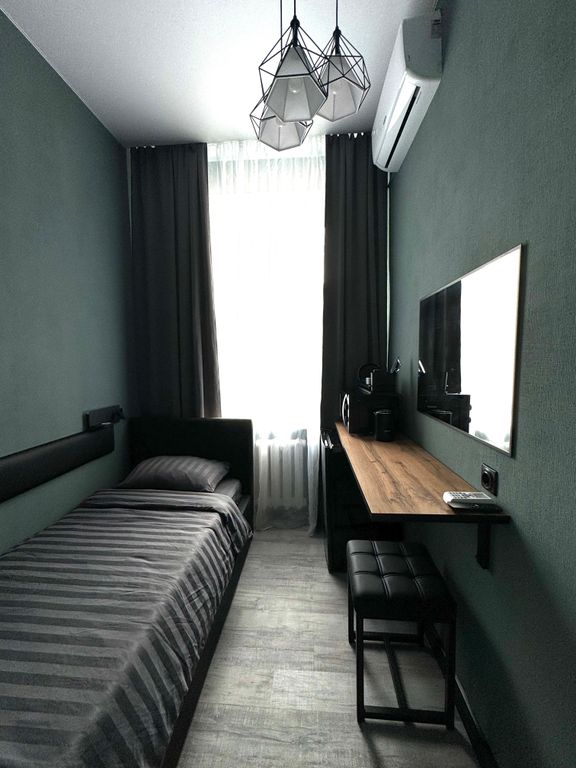 Одноместный номер мини N2 с общей ванной комнатой