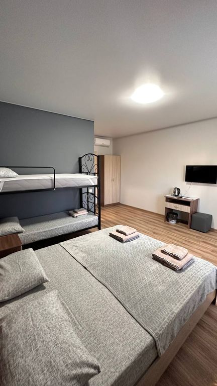 Четырёхместный номер улучшенный с видом на горы