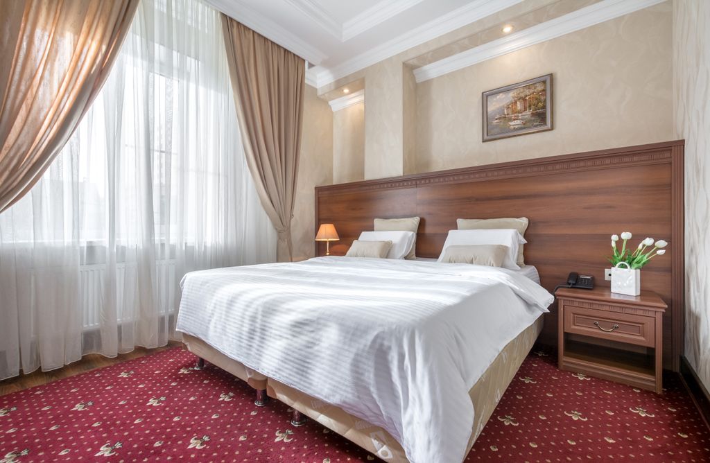 Двухместный номер с 1 кроватью улучшенный с видом на город