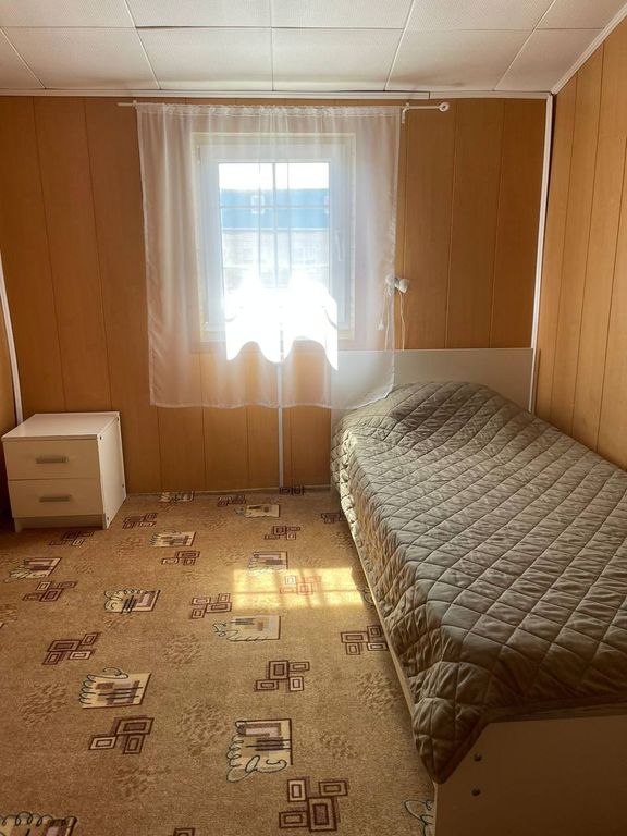 Одноместный номер эконом с удобствами на этаже и вентилятором 2, 3, 5