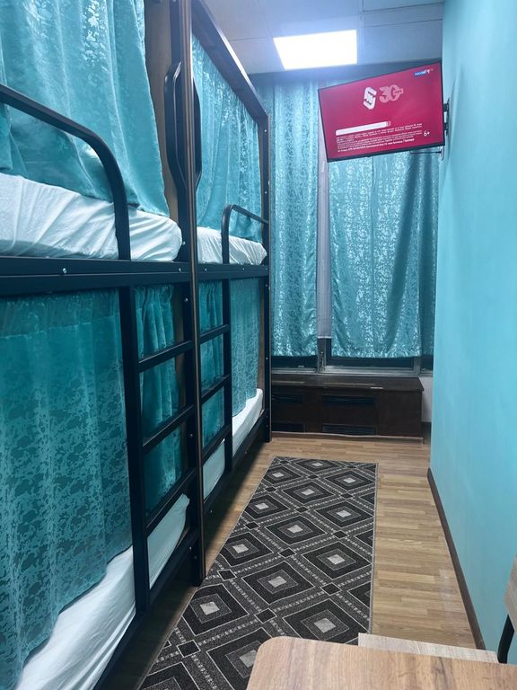 Многоместный мужской номер место в 4-местном мужском номере