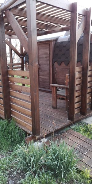 Баня 2000 рублей три часа до 4 человек.