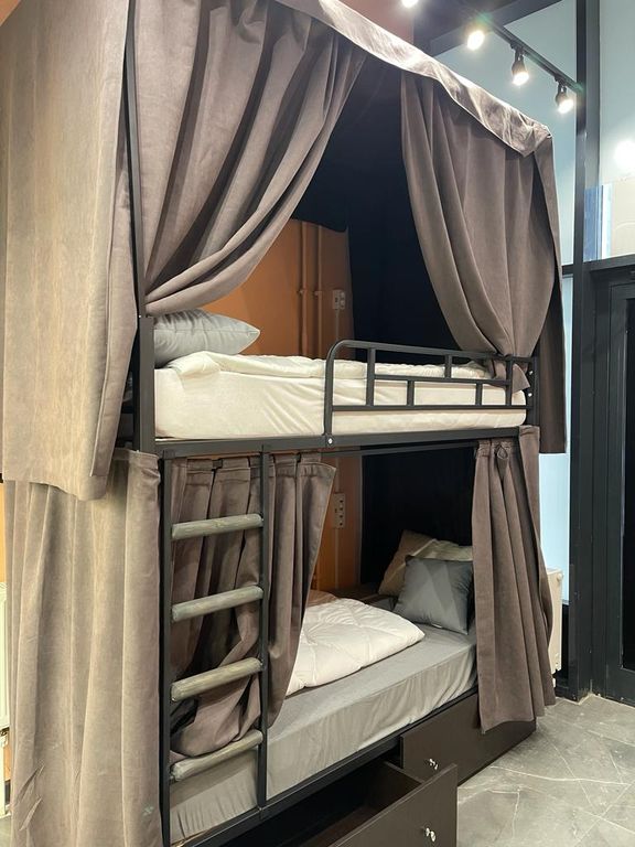 Четырёхместный номер спальное место в 4х местном номере