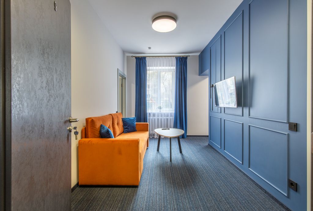 Апартаменты трёхкомнатные улучшенные с кухней