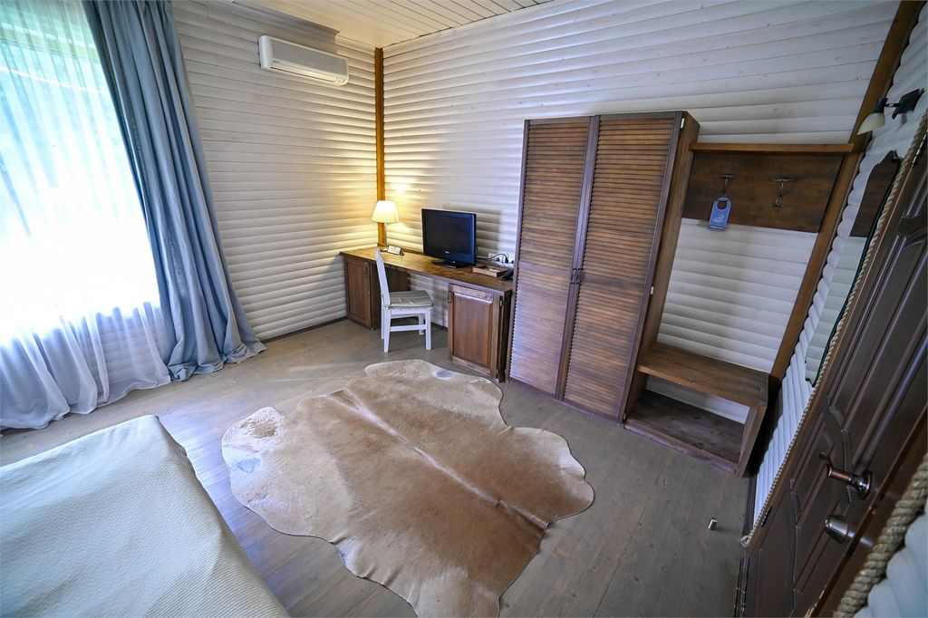 Двухместный номер с 1 кроватью улучшенный стандарт