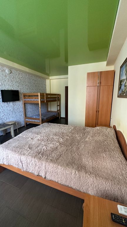 Четырёхместный номер стандарт с видом на горы