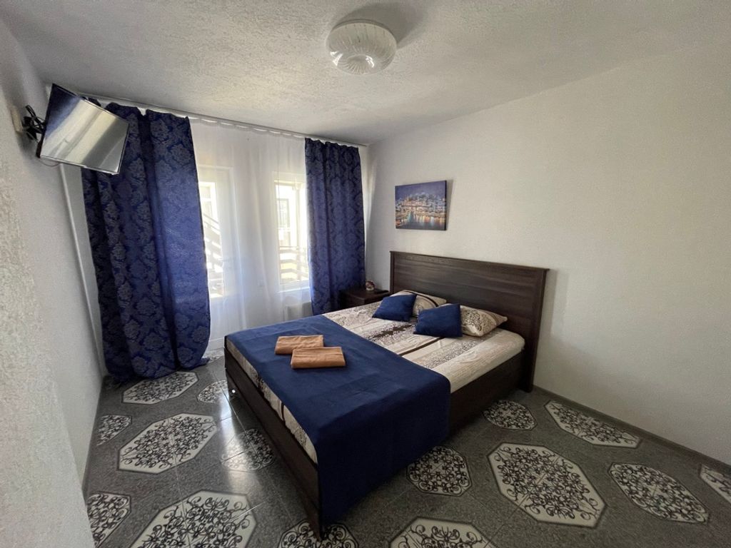 Четырёхместный номер улучшенный с видом на город