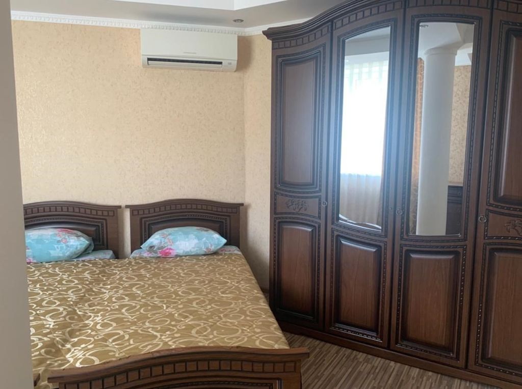 Четырёхместный номер двухкомнатный полулюкс