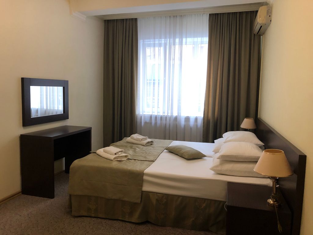 Двухместный номер с 1 кроватью двухкомнатный люкс без балкона