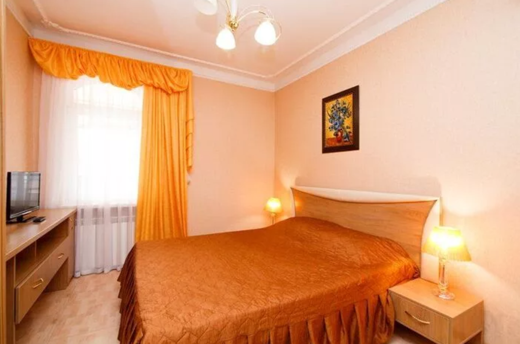 Четырёхместный номер люкс улучшенный №5