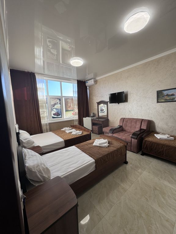 Четырёхместный номер Улучшенный без балкона