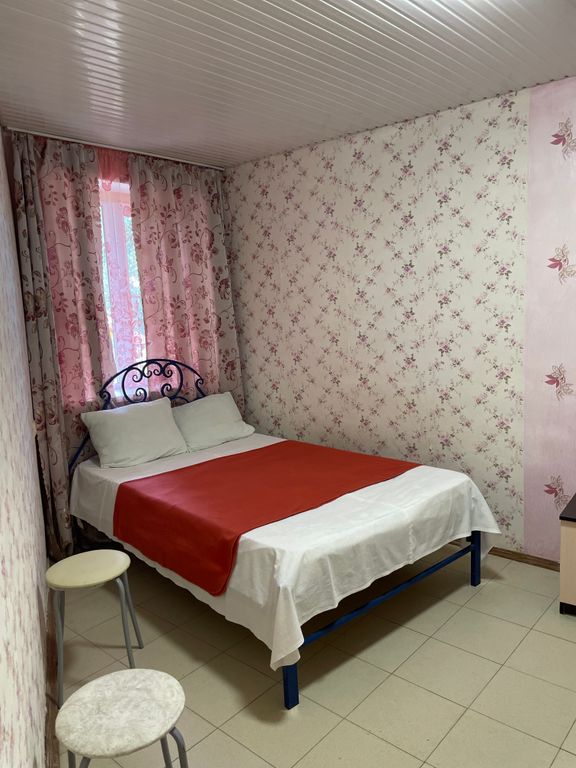 Трёхместный номер розовый фламинго