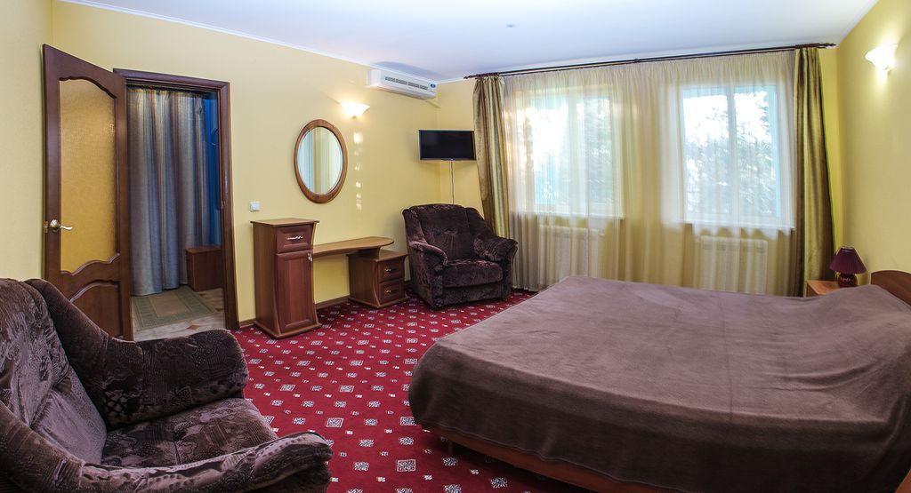 Семейный номер двухкомнатный номер в Основном корпусе