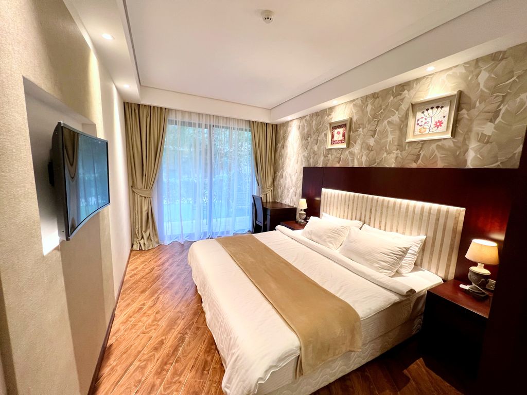 Апартаменты Двухкомнатный апартамент с дизайнерским ремонтом