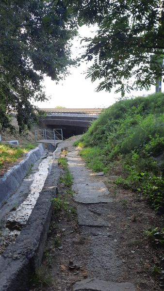 Спуск к морю , пляж 72й км