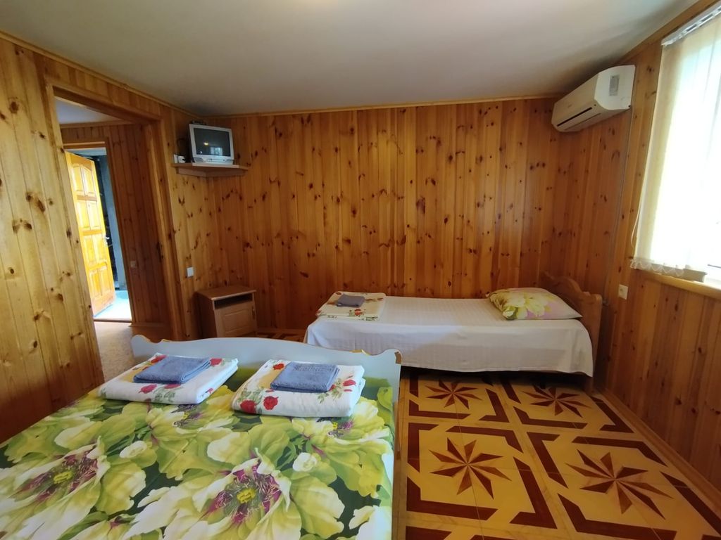 Трёхместный номер стандарт с видом на море