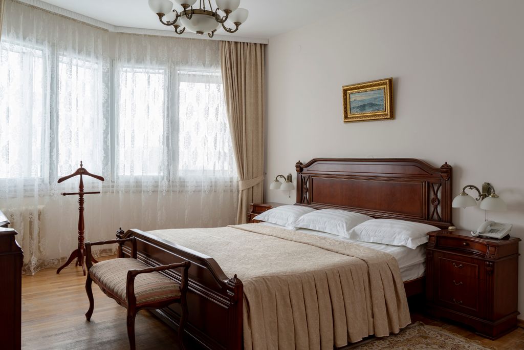 Двухместный номер с 1 кроватью Сюит трёхкомнатный