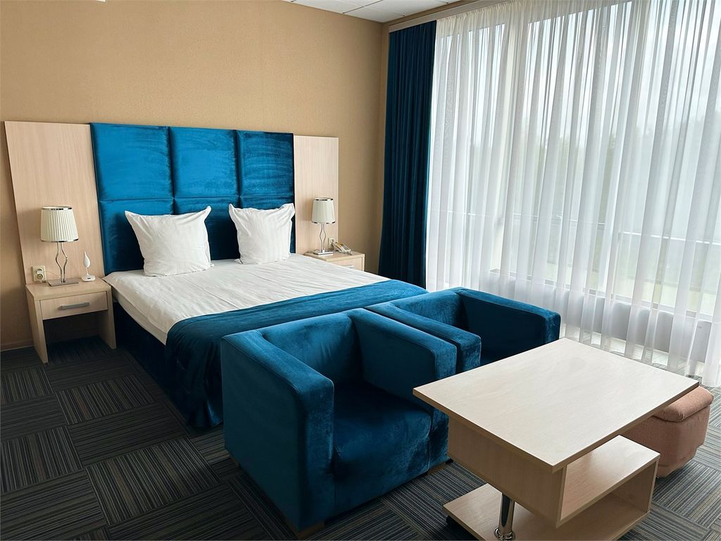 Двухместный номер с 1 кроватью стандарт улучшенный DBL