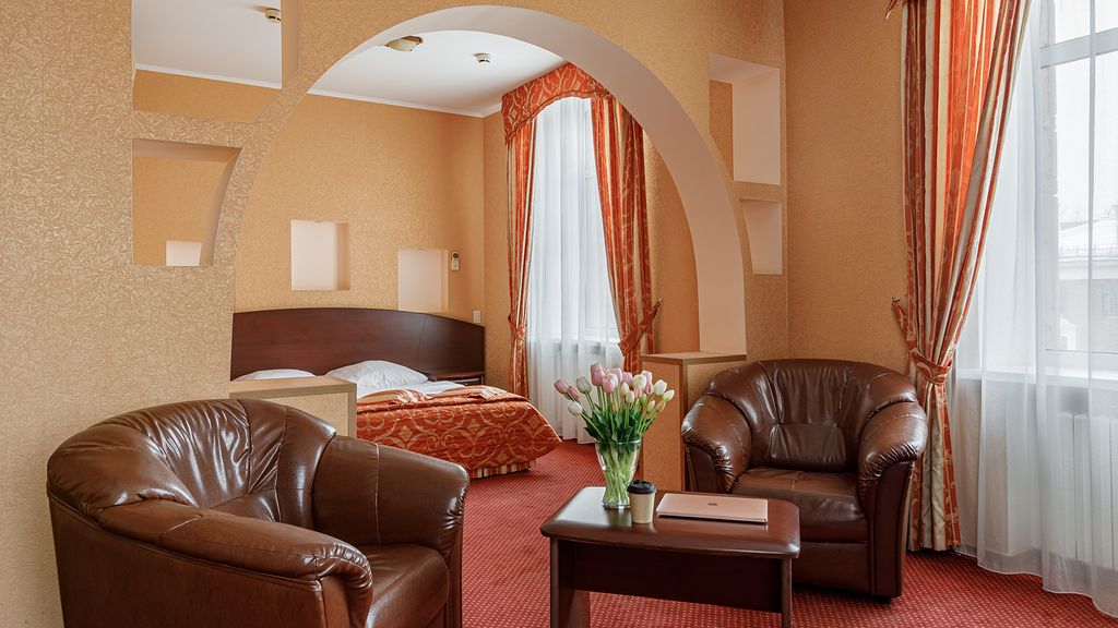 Двухместный номер с 1 кроватью Полулюкс