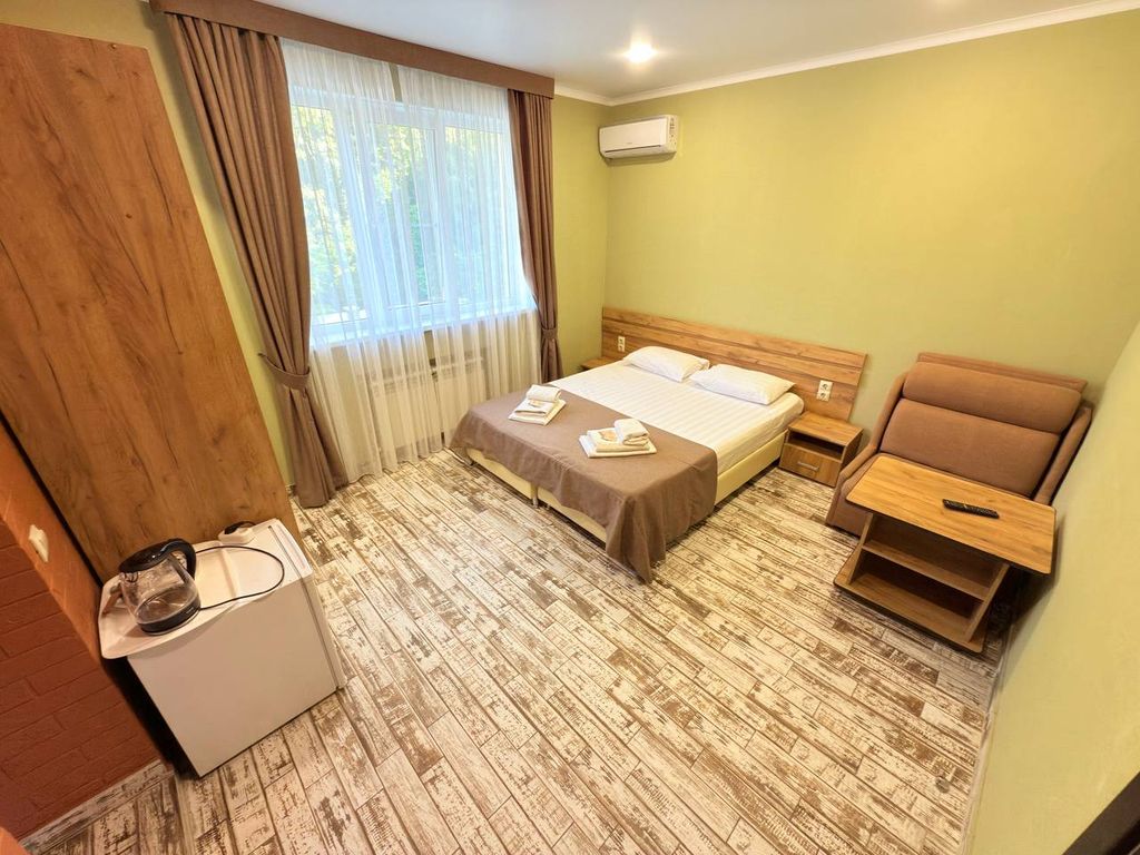 Трёхместный с террасой без кухни II корпус