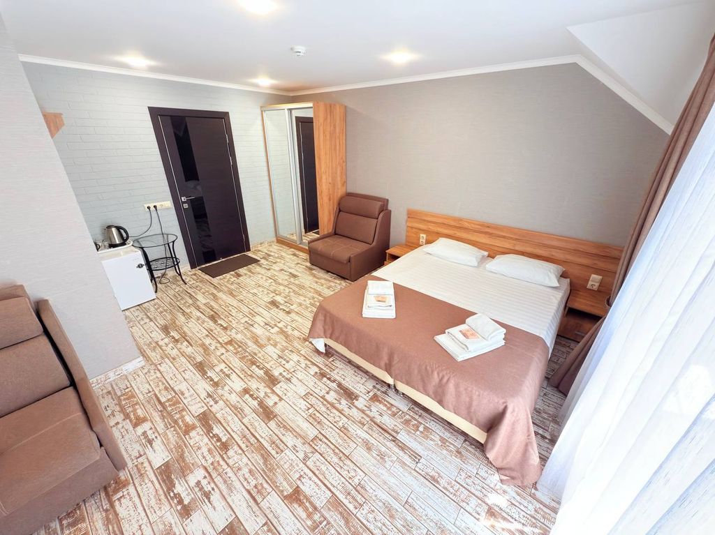 Четырёхместный с балконом без кухни II корпус