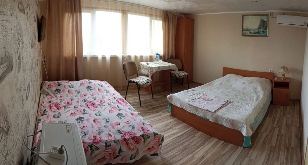 Четырёхместный номер улучшенный с видом на море