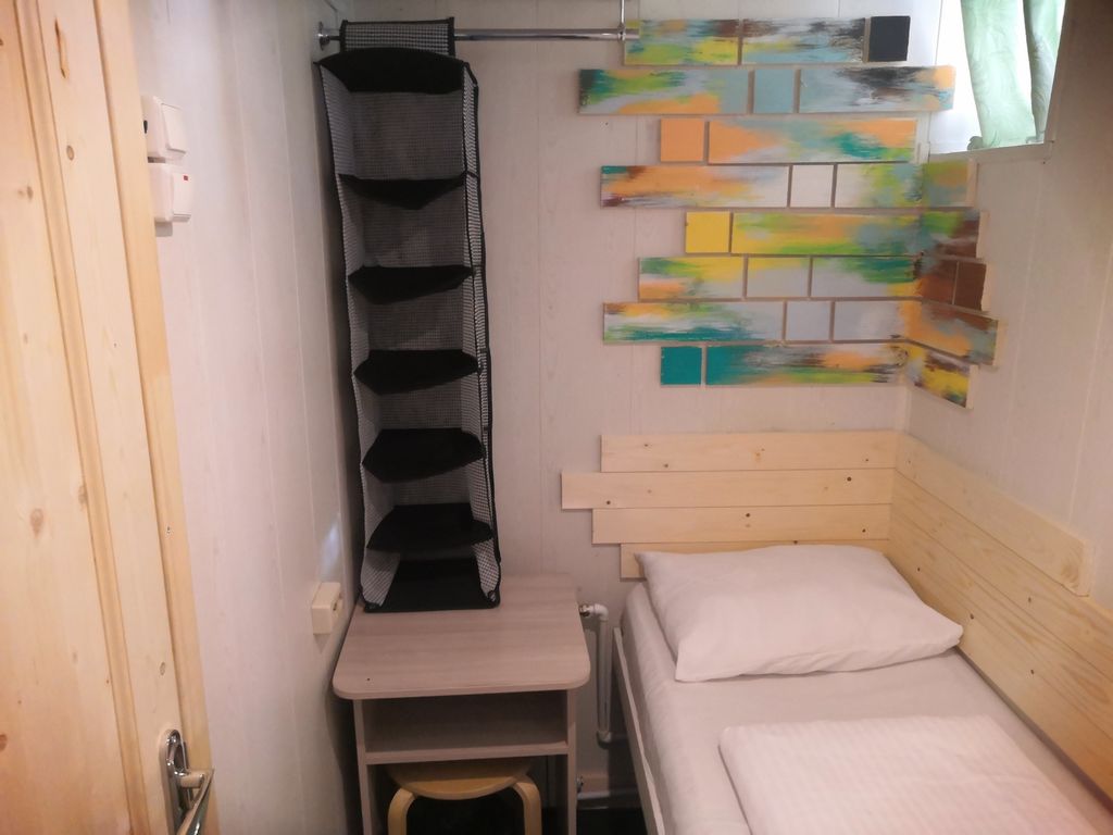 Одноместный номер капсула с душем