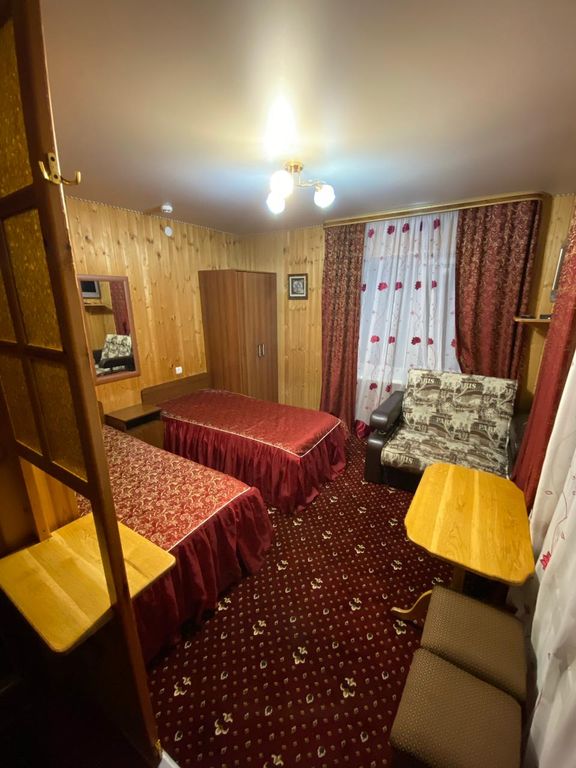 Двухместный номер с 2 отдельными кроватями стандарт с видом на горы