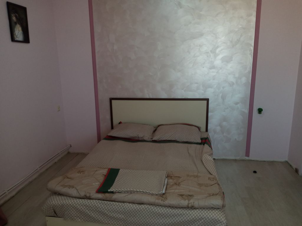 Трёхместный номер улучшенный с видом на город