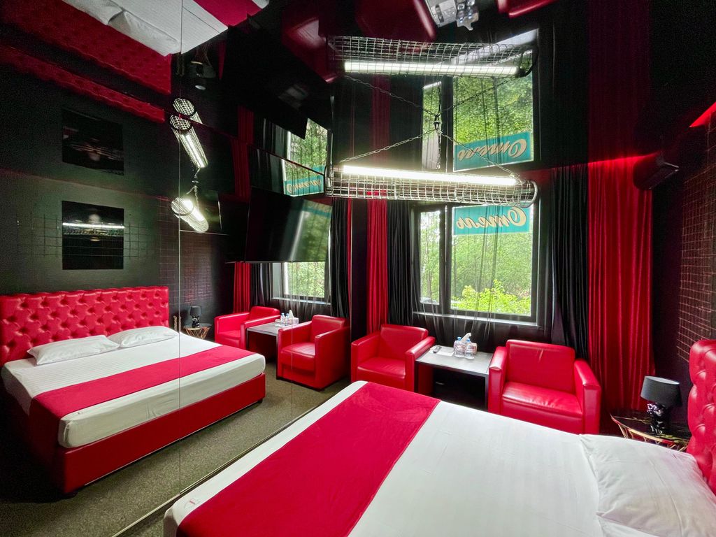 Двухместный номер с 1 кроватью Премиум (Каприз, Нежность)